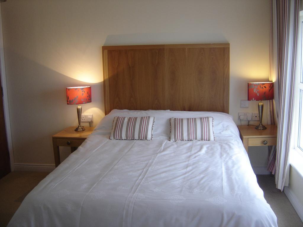 Blue Horizon B&B Laherne Hill Habitación foto